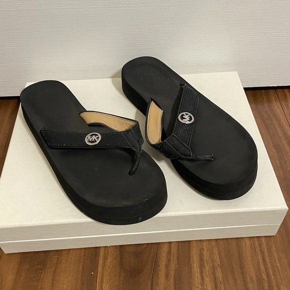 Michael Kors Black Platform Glitter Flip Flops - Picture 1 of 11